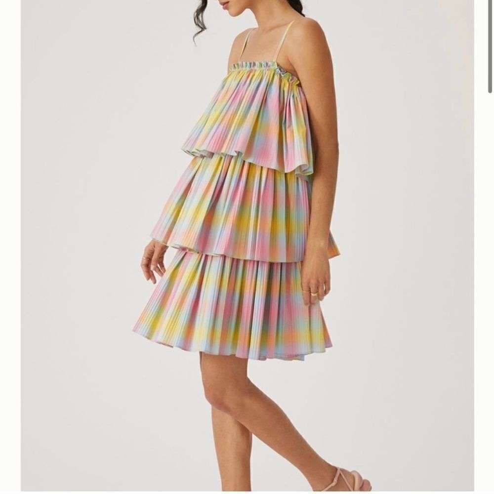 NWT Anthropologie Beatrice B Square Neck tired
Rainbow dress size 4
NWT